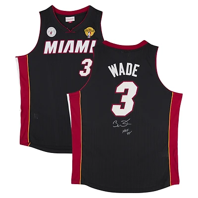 Maillot authentique noir Mitchell & Ness 2012-13 autographié par Dwyane Wade du Miami Heat avec inscription « HOF 23 »