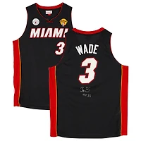 Maillot authentique noir autographié Mitchell & Ness 2012-13 de Miami Heat avec patchs et inscription « HOF 23 » de Dwyane Wade