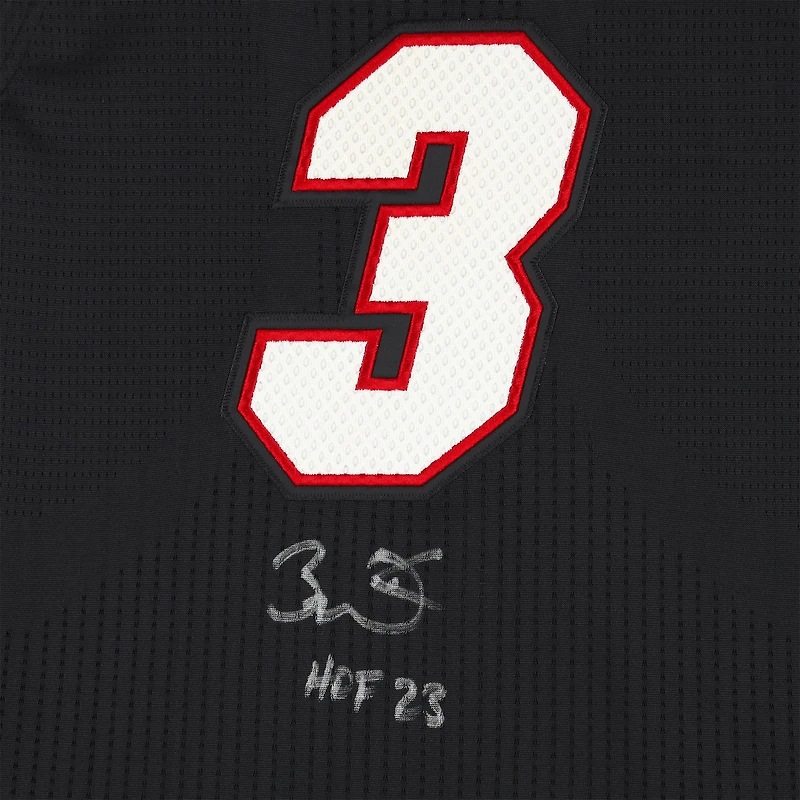 Maillot authentique noir autographié Mitchell & Ness 2012-13 de Miami Heat avec patchs et inscription « HOF 23 » de Dwyane Wade