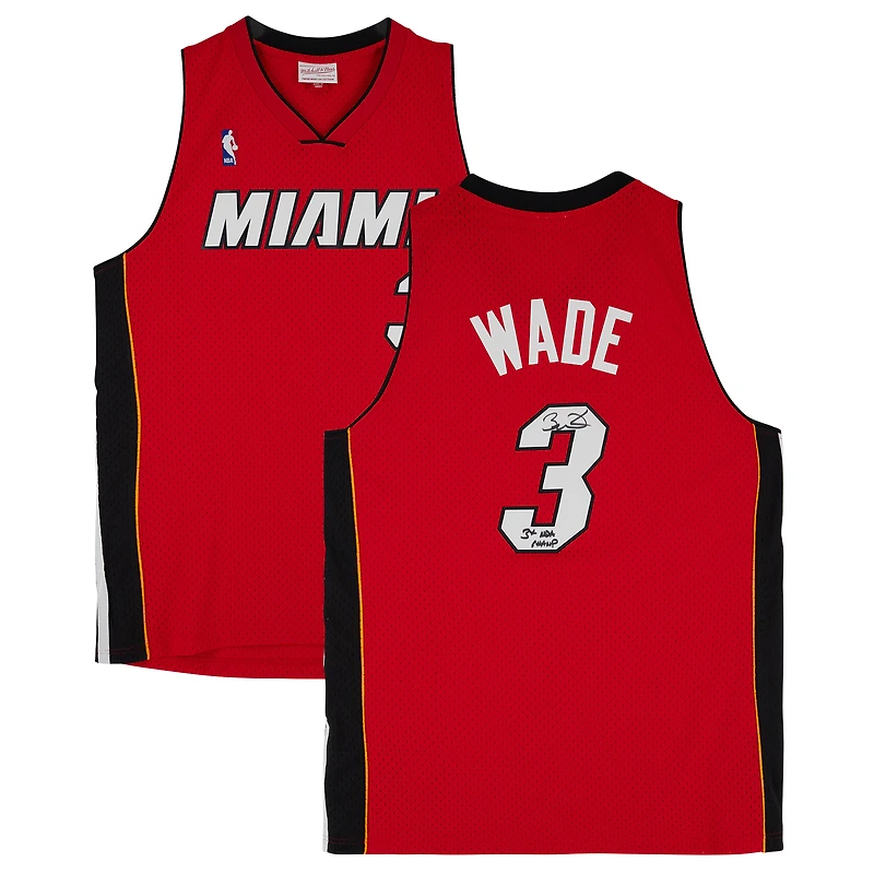 Maillot rouge Swingman autographié par Dwyane Wade Miami Heat avec Mitchell & Ness et inscription « 3x NBA Champ »