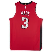 Maillot Nike rouge authentique dédicacé par Dwyane Wade des Miami Heat pour la saison 2024-25 City Edition