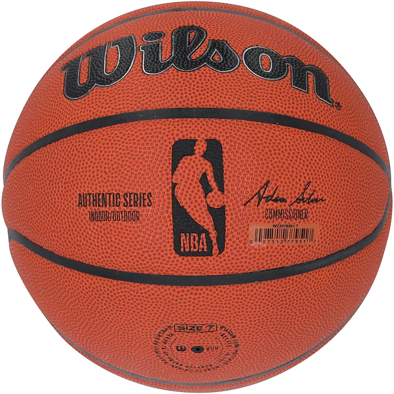Ballon de basket-ball d'intérieur/extérieur Wilson Authentic Series autographié par Dwyane Wade Miami Heat avec inscription « L3GACY »