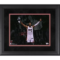 Photographie encadrée de luxe autographiée de Dwyane Wade Miami Heat 11"x 14" pour le championnat de la finale NBA 2013