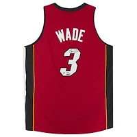 Maillot authentique dédicacé par Mitchell & Ness par Dwyane Wade des Miami Heat avec inscription « 3x NBA Champ »