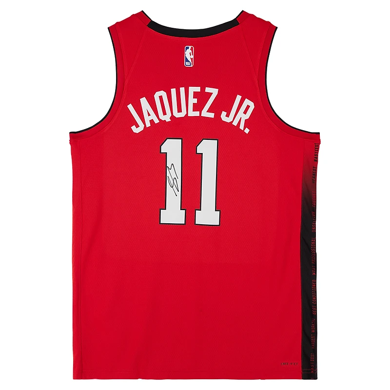 Maillot Swingman Nike City Edition 2024-25 rouge dédicacé par Jaime Jaquez Jr. Miami Heat