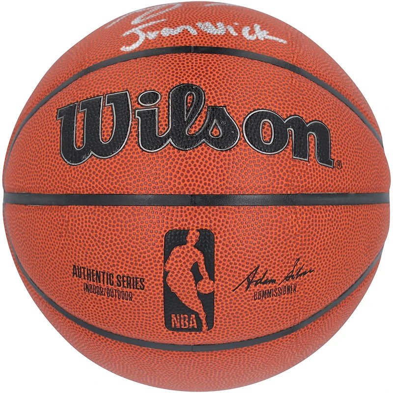 Ballon de basket-ball d'intérieur/extérieur Wilson Authentic Series autographié par Jaime Jaquez Jr. Miami Heat avec inscription « Juan Wick »
