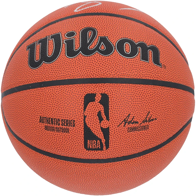 Ballon de basket-ball d'intérieur/extérieur Wilson Authentic Series autographié par Jaime Jaquez Jr. Miami Heat