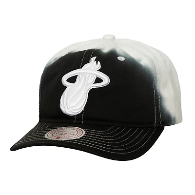 Men's Mitchell & Ness  Black/White Miami Heat Dip Dye Pro Crown Adjustable Hat