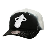 Men's Mitchell & Ness  Black/White Miami Heat Dip Dye Pro Crown Adjustable Hat