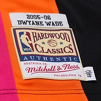 Maillot authentique Mitchell & Ness Dwyane Wade noir Miami Heat 2005-06 Hardwood Classics pour homme