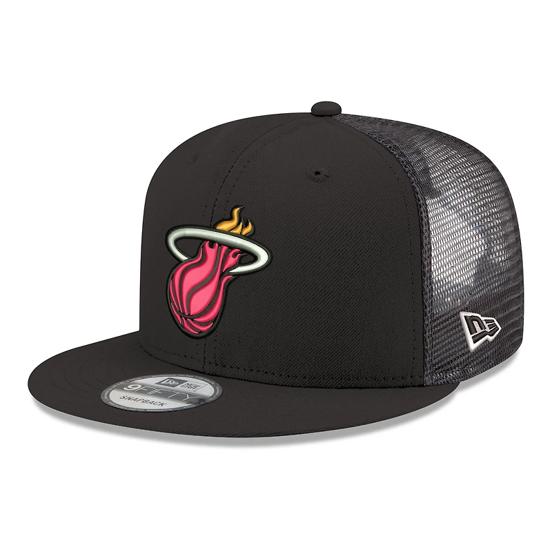 Casquette snapback New Era 9FIFTY noire pour homme, logo Miami Heat Core, maille.