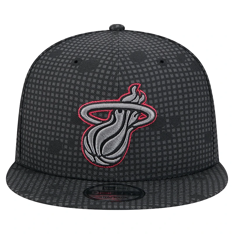 Men's New Era Black Miami Heat Midnight Ink Pop Outline 9FIFTY Snapback Hat