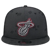 Men's New Era Black Miami Heat Midnight Ink Pop Outline 9FIFTY Snapback Hat
