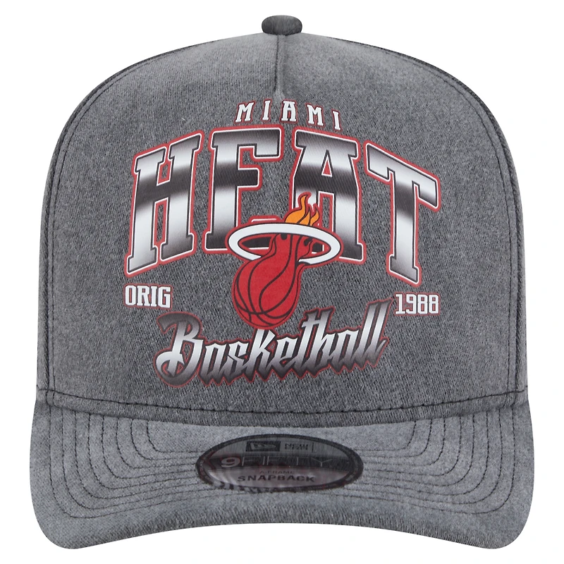 Men's New Era  Charcoal Miami Heat Throwback Washed Pre-Curved 9FIFTY Snapback Hat