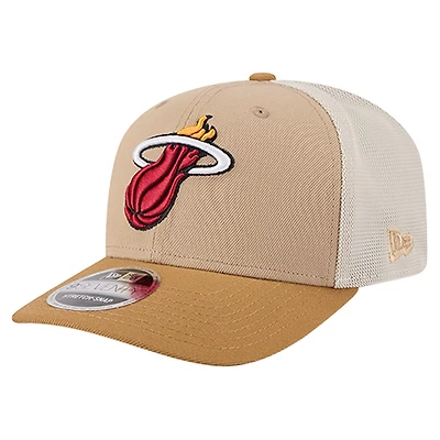 Casquette camionneur ajustable bicolore 9SEVENTY pour homme, couleur beige/marron clair, Miami Heat, New Era