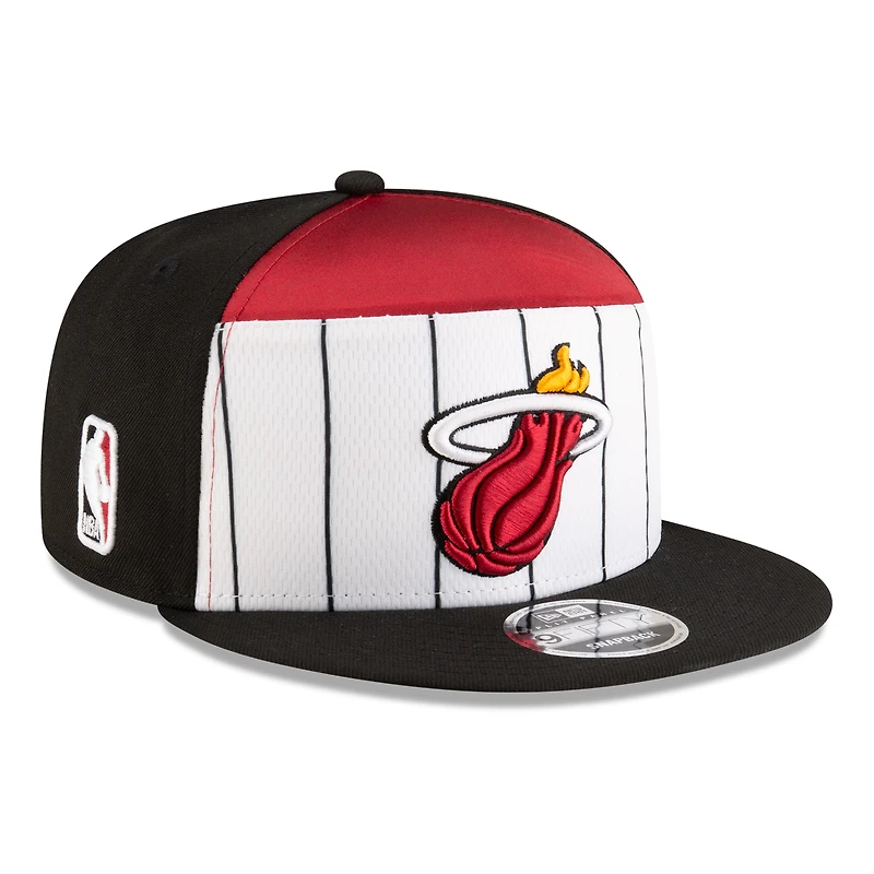 Casquette snapback 9FIFTY blanche/noire pour homme New Era Miami Heat 2025 NBA Tip Off Split Panel