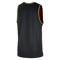Débardeur Nike Miami Heat Courtside Versus Force Split DNA Performance pour Homme Rouge/Noir