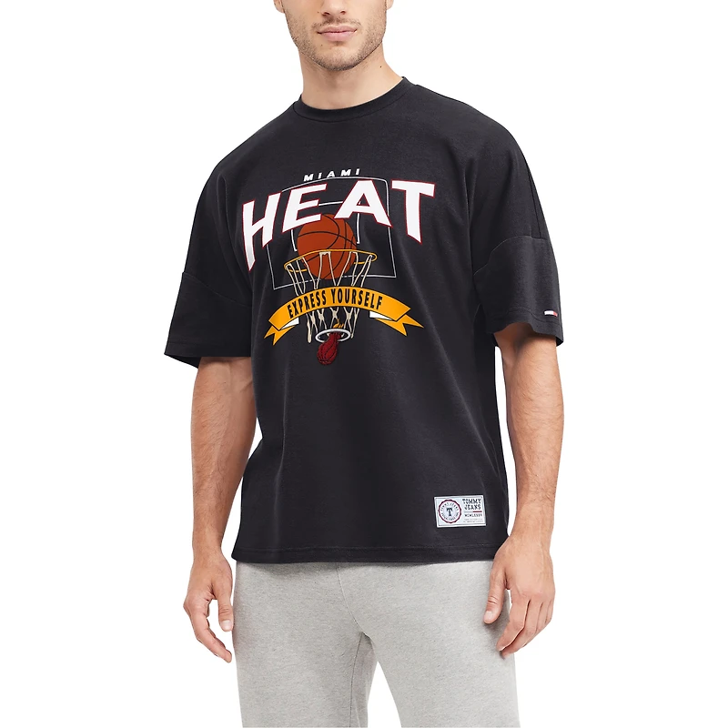 T-shirt Tommy Jeans noir pour homme Miami Heat Tim Backboard