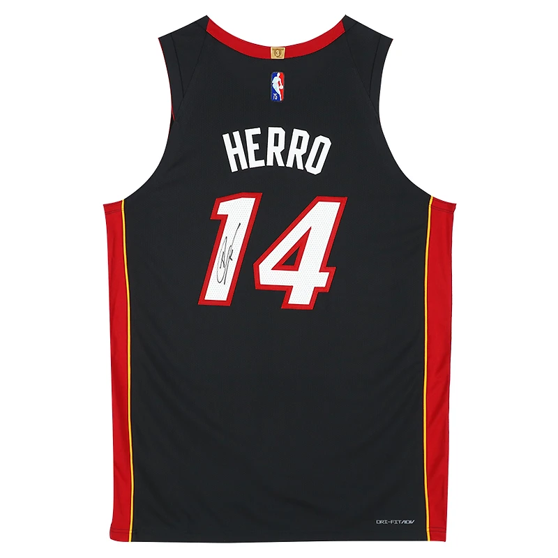 Maillot authentique Nike Icon Edition noir dédicacé par Tyler Herro du Miami Heat