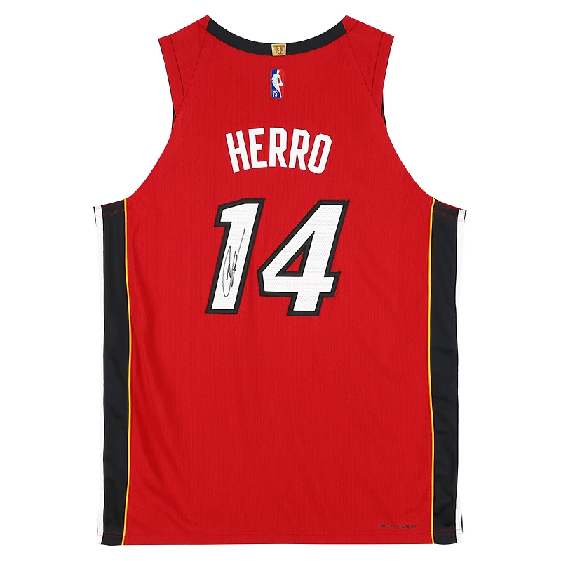 Maillot authentique Jordan Brand Statement Edition rouge autographié par Tyler Herro des Miami Heat