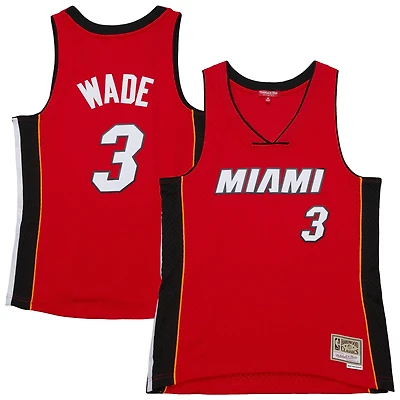 Maillot Swingman Hardwood Classics rouge Dwyane Wade Miami Heat 2005/06 pour femmes