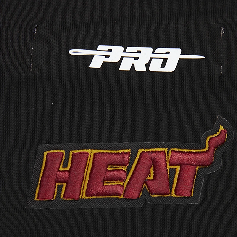 T-shirt petit ami Pro Standard noir Miami Heat Script pour femmes