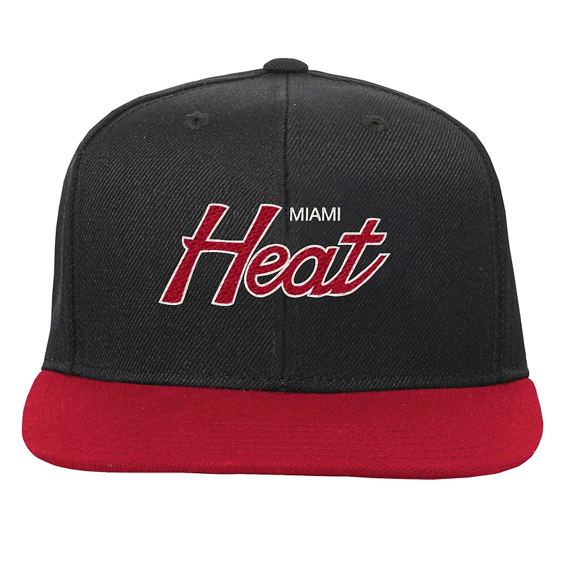 Casquette snapback noire Miami Heat Team Script pour jeune Mitchell & Ness