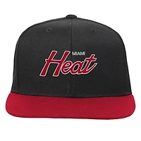 Casquette snapback noire Miami Heat Team Script pour jeune Mitchell & Ness