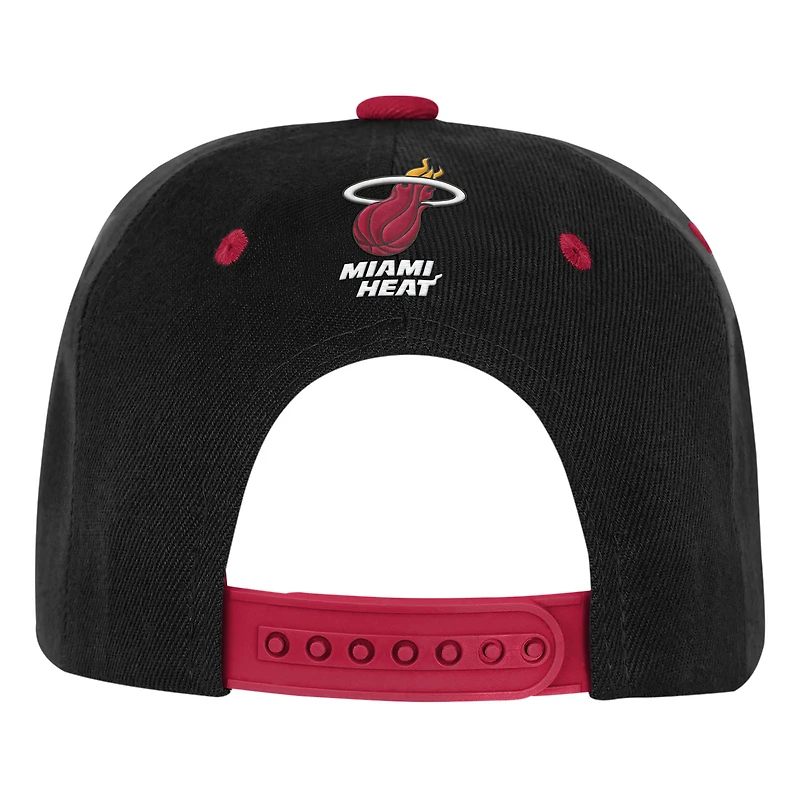 Youth Outerstuff  Black/Red Miami Heat Two-Tone Snapback Hat