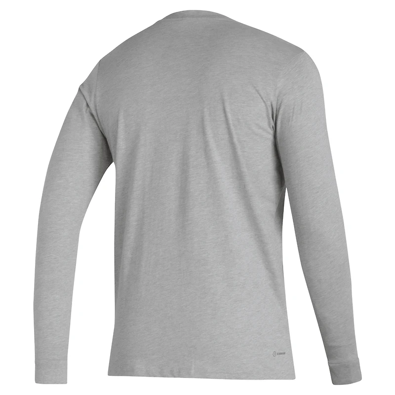 T-shirt d'avant-match à manches longues avec logo de casier principal adidas Miami Hurricanes pour hommes, gris