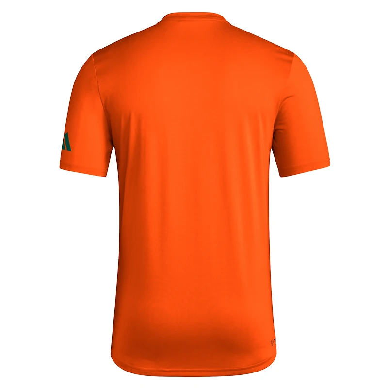 T-shirt adidas orange Miami Hurricanes Football Helmet Pre-Game AEROREADY pour homme