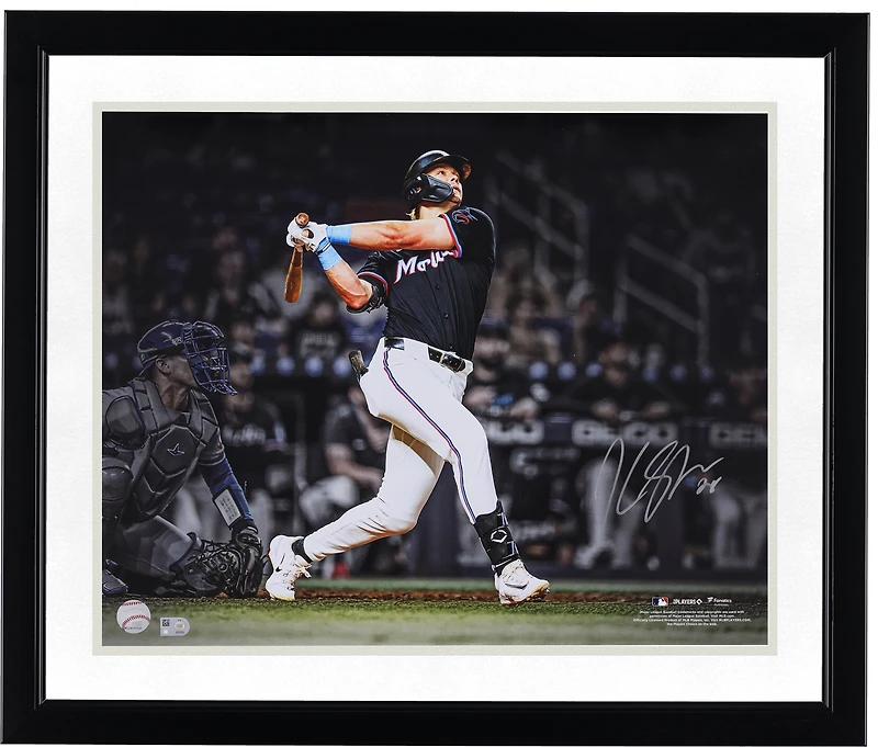 Photo dédicacée de Kyle Stowers (Miami Marlins) - 40 x 50 cm (16 x 20 pouces) - Coup de circuit victorieux