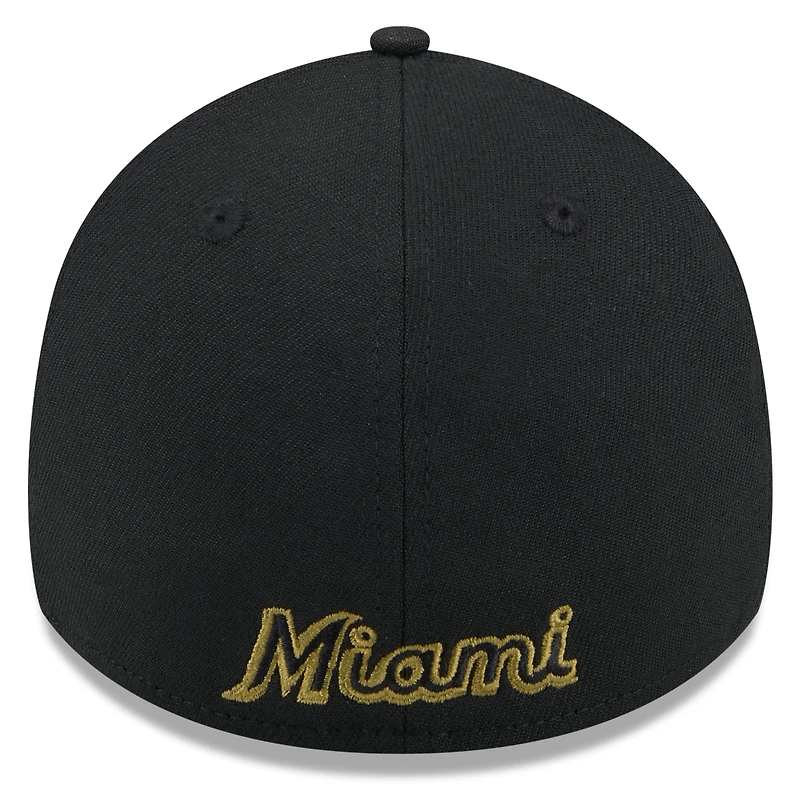 Casquette flexible 39THIRTY pour la Journée des forces armées 2024 New Era noire Miami Marlins hommes
