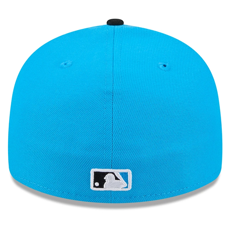 Casquette ajustée New Era 59FIFTY pour homme, bleue et noire, Miami Marlins, entraînement de printemps 2026, profil bas.