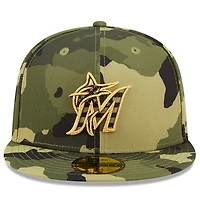 Casquette ajustée New Era Camo Miami Marlins 2022 Journée des forces armées (modèle 59FIFTY) pour homme
