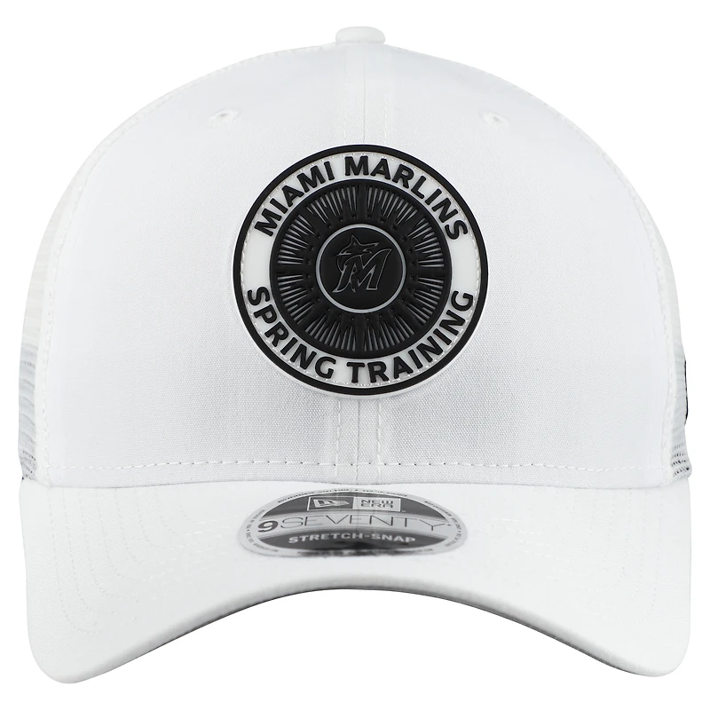 Casquette trucker ajustable New Era blanche Miami Marlins 2026 Spring Training Fan Pack 9SEVENTY pour homme