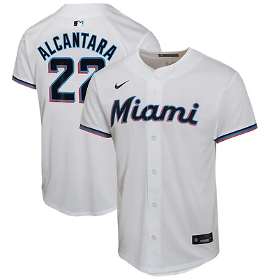 Maillot de joueur à domicile Nike Sandy Alcantara blanc des Miami Marlins pour jeunes