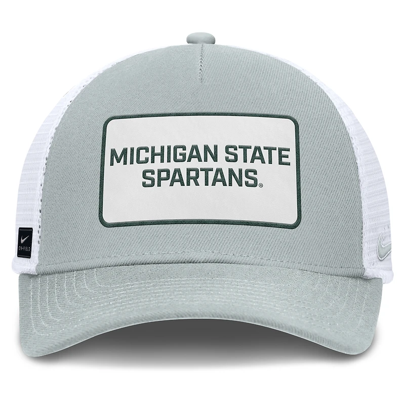 Casquette ajustable Nike grise/blanche Michigan State Spartans 2025 On-Field Rise Patch Trucker pour homme
