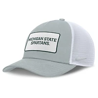 Casquette ajustable Nike grise/blanche Michigan State Spartans 2025 On-Field Rise Patch Trucker pour homme