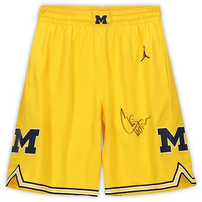 Short de basket-ball réplique Jordan Brand Maize autographié par Chris Webber Michigan Wolverines
