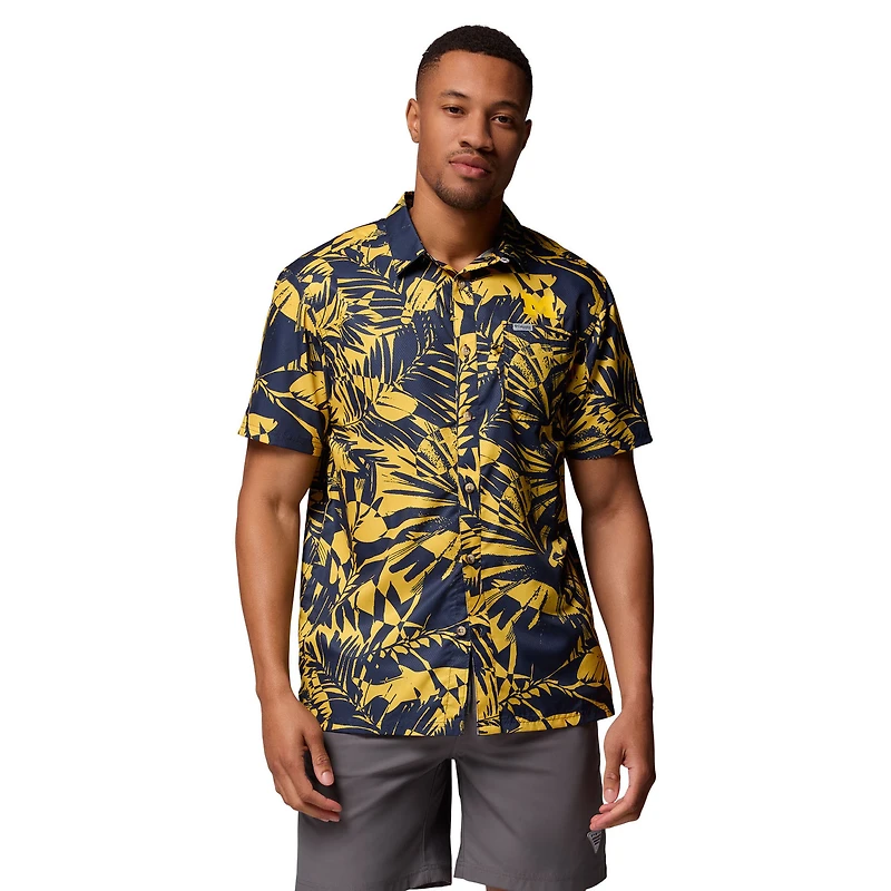 Chemise boutonnée Columbia bleu marine Michigan Wolverines Super Slack Tide Omni-Wick pour homme