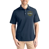 Polo Cutter & Buck bleu marine pour homme, Michigan Wolverines, champions nationaux de basketball masculin NCAA 2026, grandes tailles, en piqué écologique recyclé Virtue.