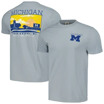 T-shirt gris Michigan Wolverines Campus Scene Comfort Colors pour hommes
