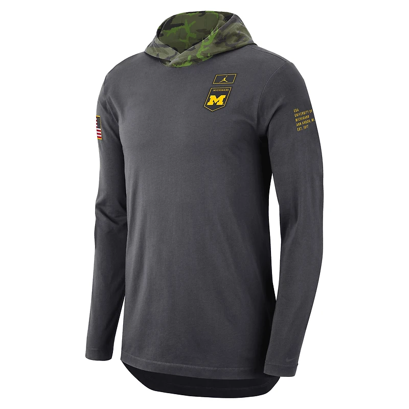 Jordan Brand T-shirt à capuche manches longues Michigan Wolverines Military pour homme