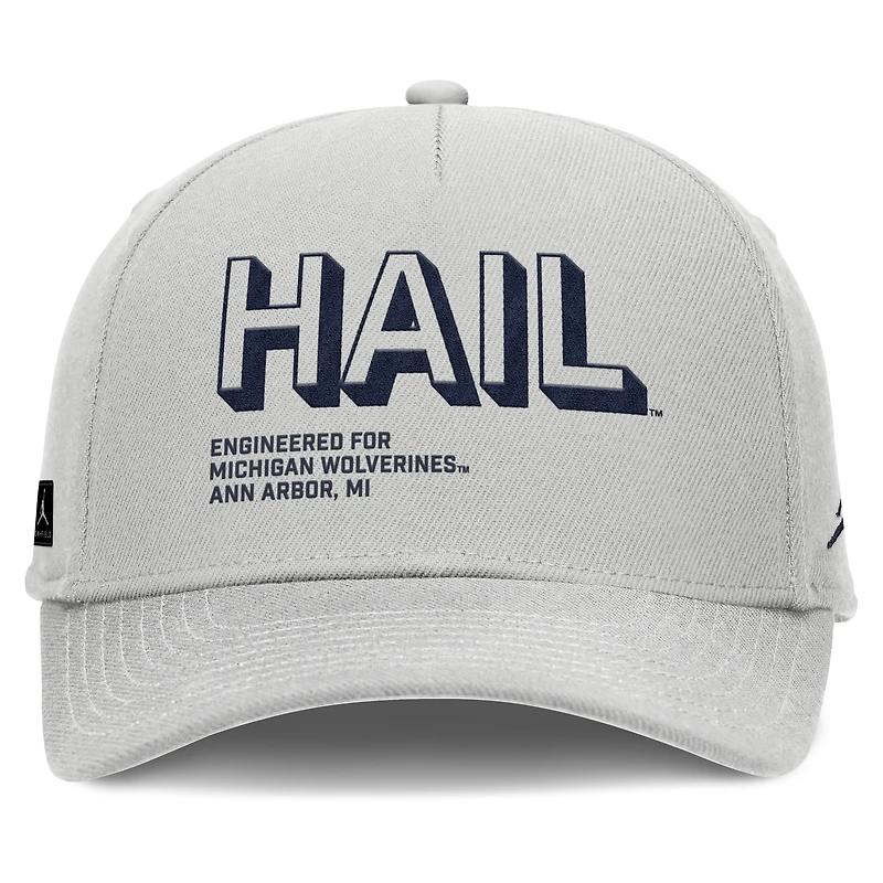 Casquette ajustable Jordan Brand Michigan Wolverines 2025 Sideline Dust pour homme, grise