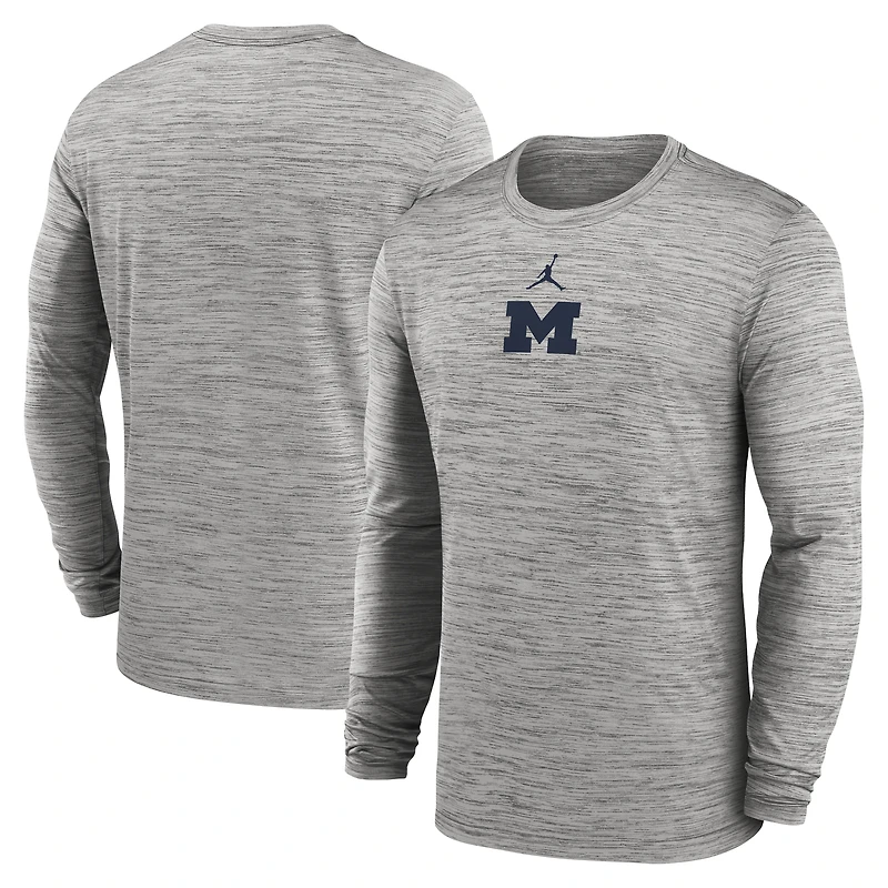 T-shirt Jordan Brand gris à manches longues pour homme, Michigan Wolverines 2025 Sideline Velocity Performance
