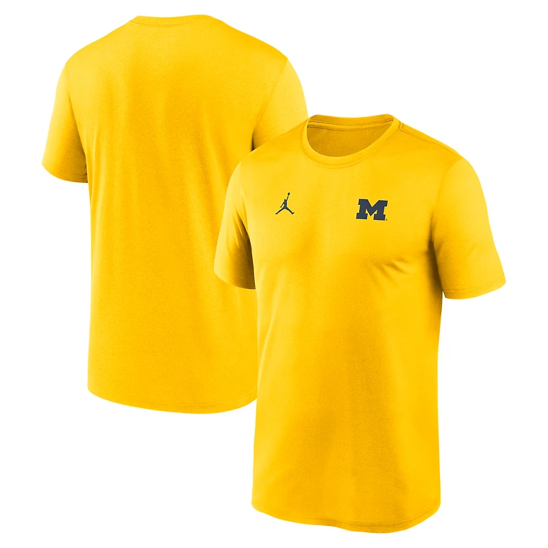 T-shirt Jordan Brand bleu marine Michigan Wolverines 2025 Sideline pour homme avec petit logo Legend Dri-FIT