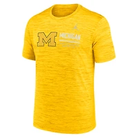 T-shirt Jordan Brand bleu marine Michigan Wolverines Sideline Velocity Dri-FIT pour homme