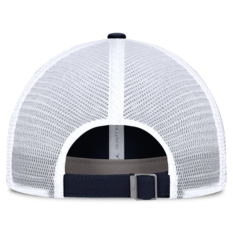 Casquette ajustable Jordan Brand bleu marine/blanc pour homme Michigan Wolverines Primetime Club Trucker