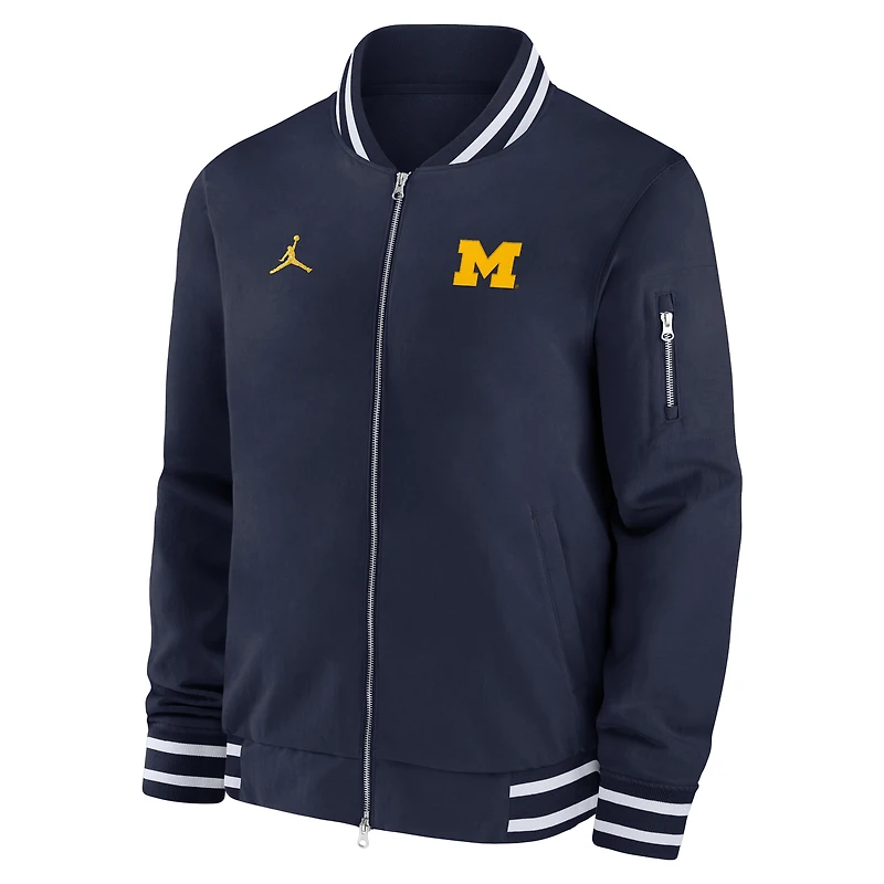 Veste aviateur entièrement zippée Jordan Brand Michigan Wolverines 2024 Sideline pour homme bleu marine